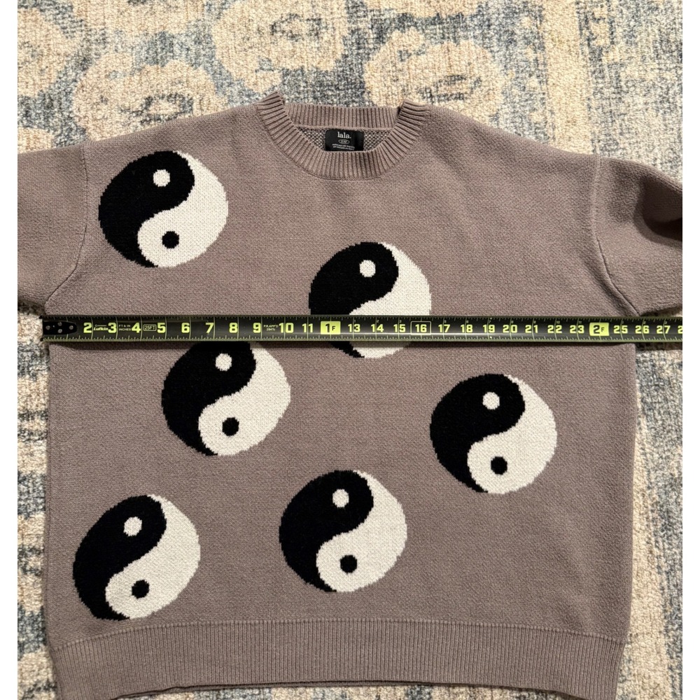 Dressed in Lala Karma Queen Oversized Yin and Yang Knit S/M Excellent Condition - Picture 3 of 5